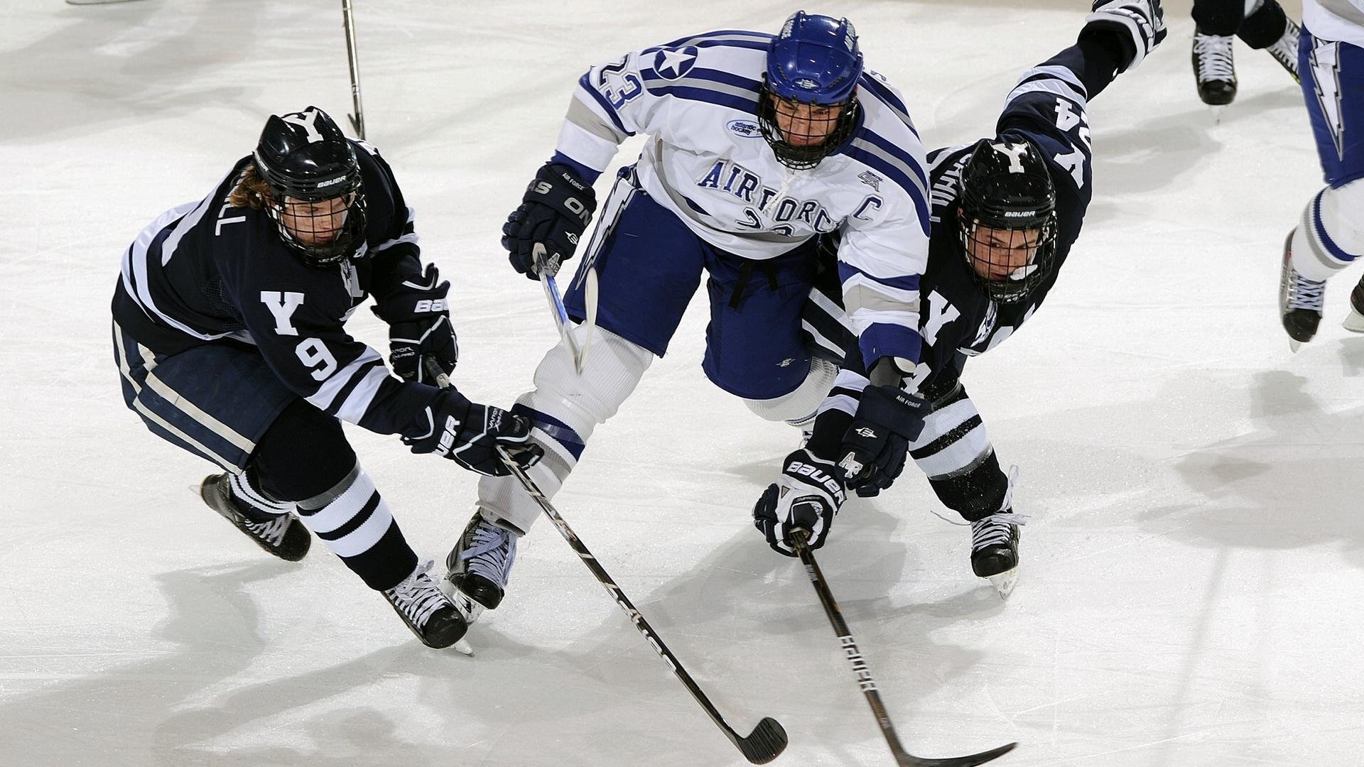 湖人险胜勇士，詹姆斯准三双力挽狂澜，詹姆斯湖人经典比赛