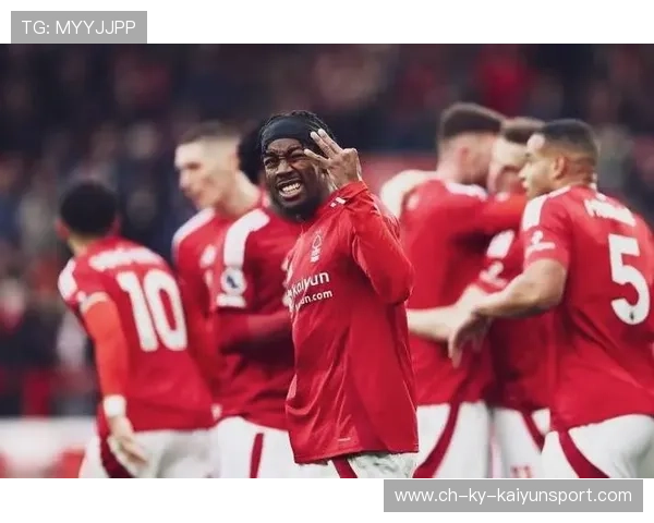 曼联全员出击，迎接热刺挑战，争四之路充满希望